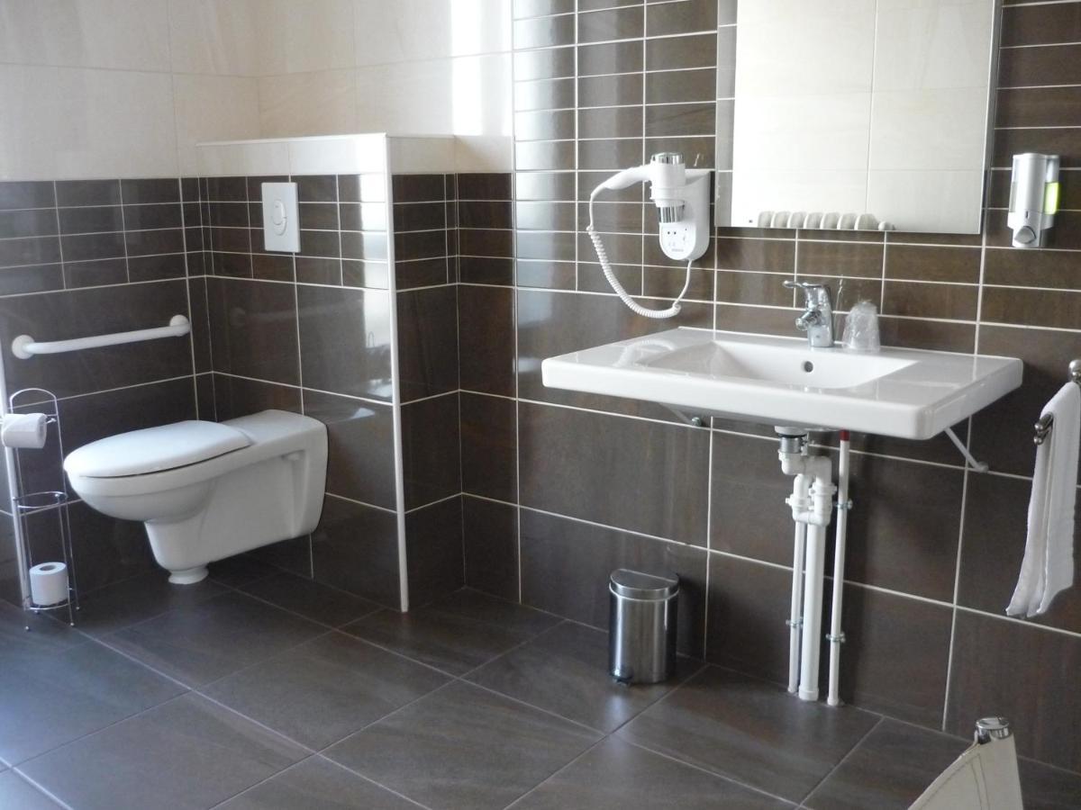 The Originals Boutique, Hotel Terminus, Bourg-En-Bresse Gare Экстерьер фото
