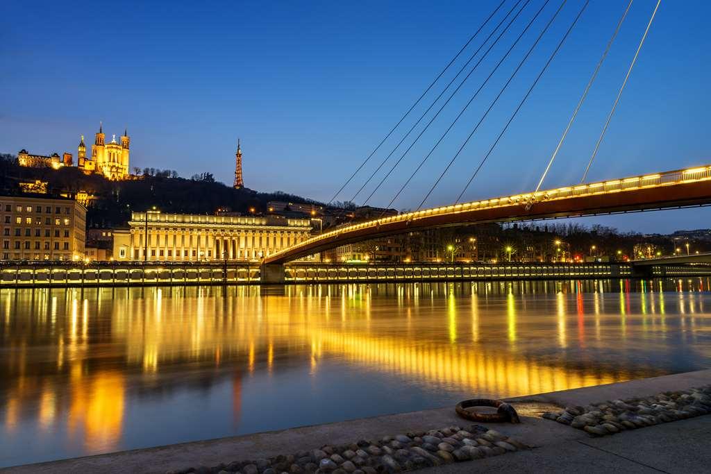 The Originals Boutique, Hotel Terminus, Bourg-En-Bresse Gare Экстерьер фото