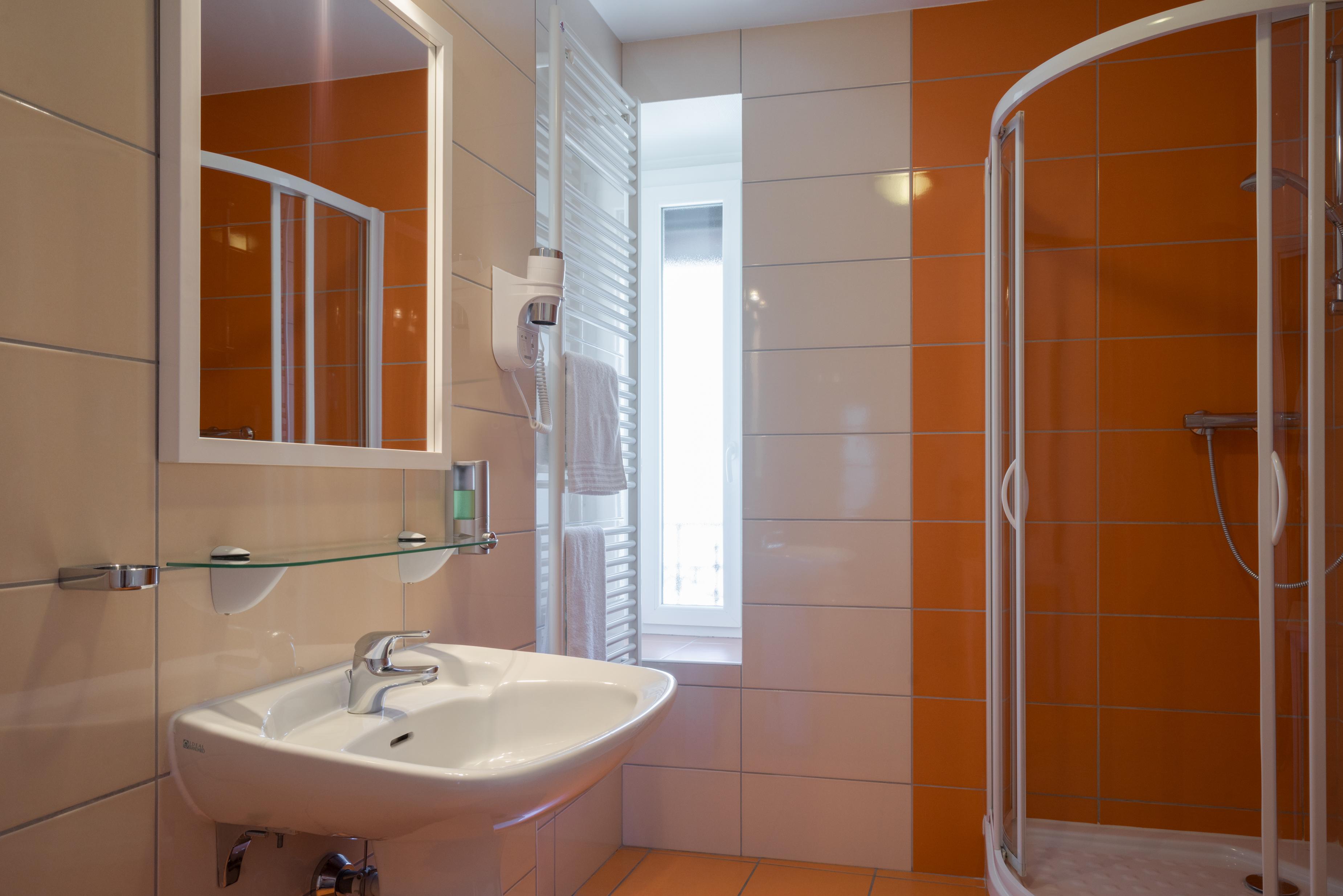 The Originals Boutique, Hotel Terminus, Bourg-En-Bresse Gare Экстерьер фото