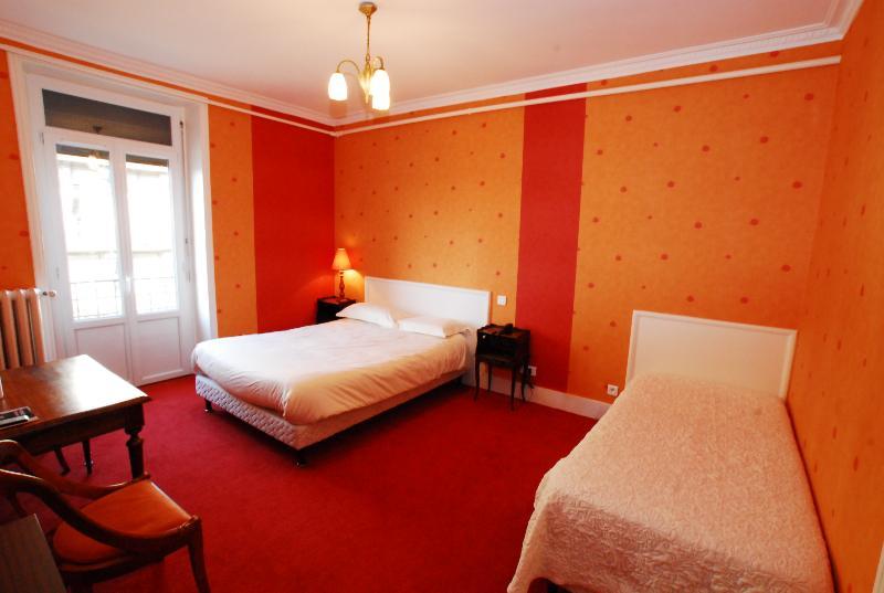 The Originals Boutique, Hotel Terminus, Bourg-En-Bresse Gare Экстерьер фото